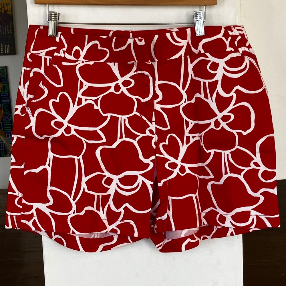 Style & Co. red a white floral cotton shorts